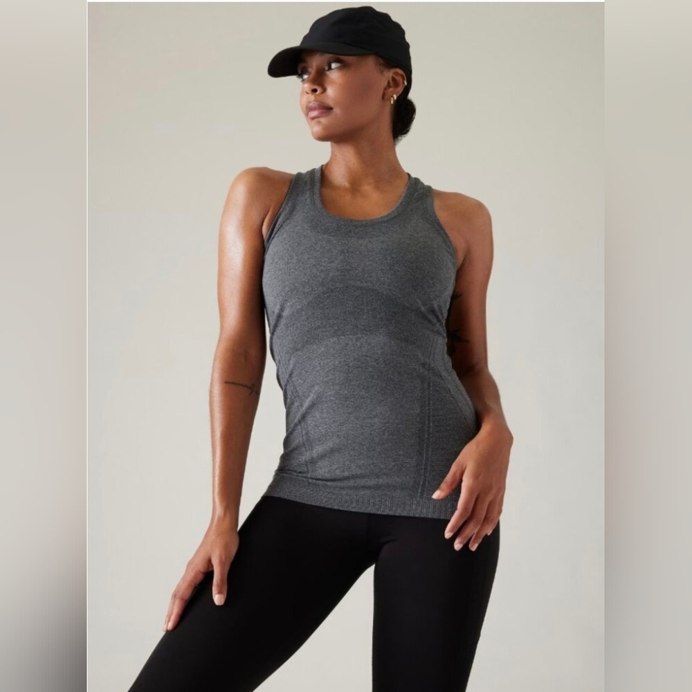 Athleta Momentum Heather Gray Fitted Tank Top